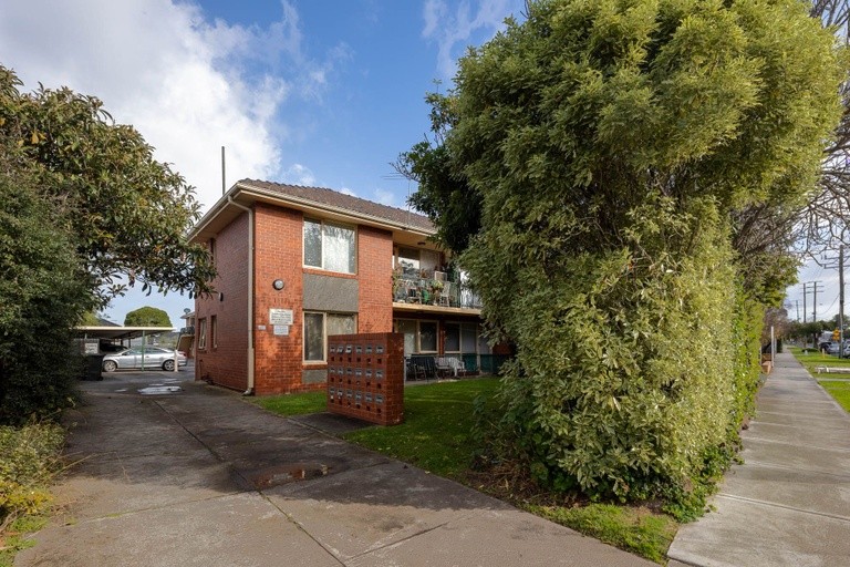 1218 Dandenong Road, MURRUMBEENA