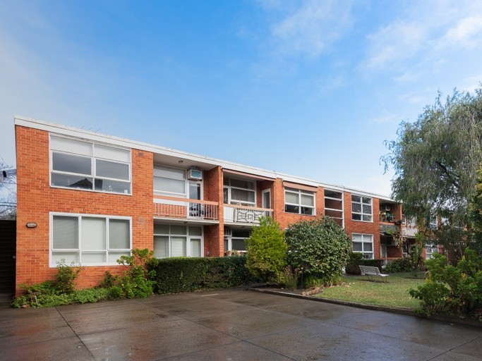 Photo of property at 9 Meadow Street, ST KILDA EAST