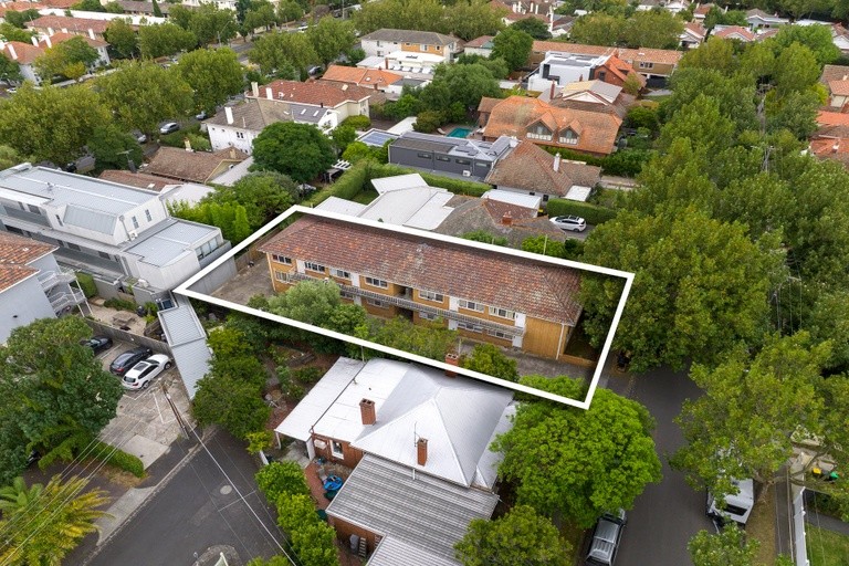 Photo of property at 14 Erindale Avenue, RIPPONLEA