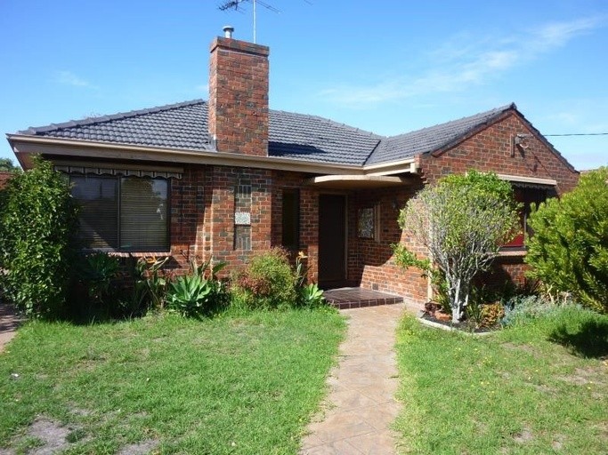 Photo of property at 74 Jasper Road, BENTLEIGH